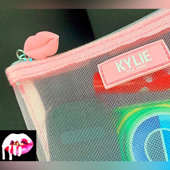 FREE w/Any Purchase! Kylie Cosmetics Mesh Necessitates Bag - Picture 3 of 3